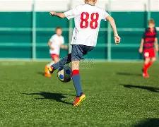 埃泽解析约,克雷斯英超,精彩表现,188金宝博官网,188bet金宝博,188bet备用网址,188金宝博官网