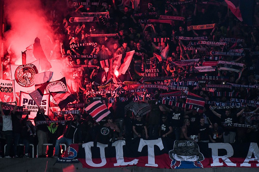 尽力了！小贾巴里-史密斯10中6拿到15分11板 三分6中3.